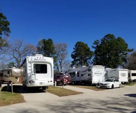 Lake Palestine Gateway RV Park