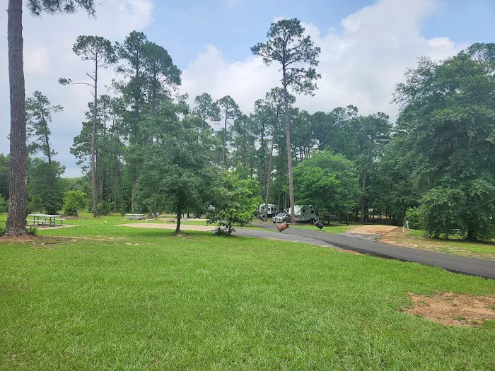 Lake Hawkins RV Park Picture 5