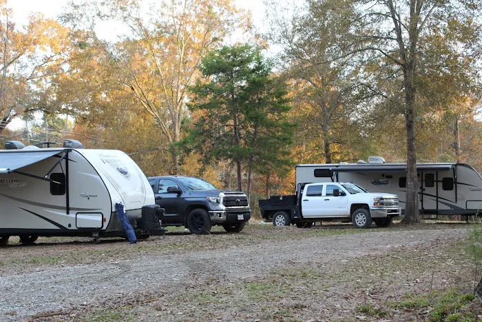 Four Oaks RV Park Picture 6