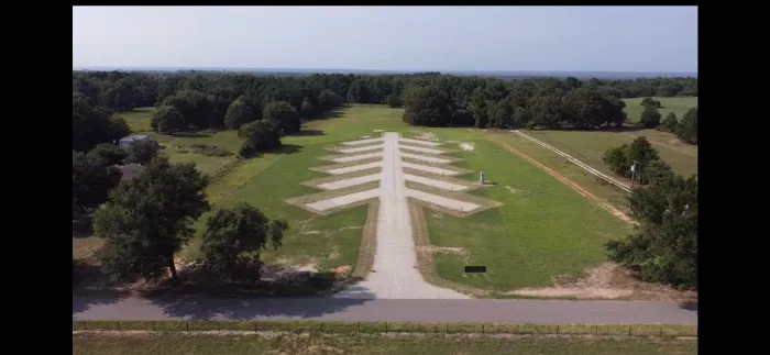 Three Oaks RV community Picture 2