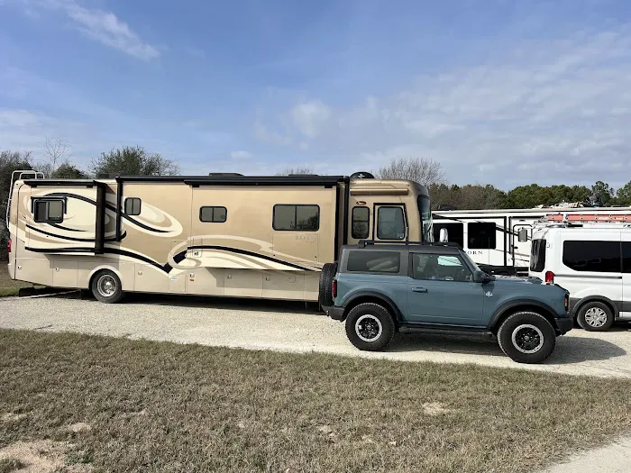 Three Oaks RV community Picture 5