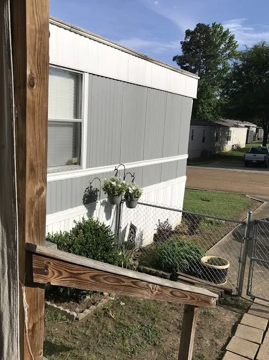 Diamond Mobile Home Park Picture 2