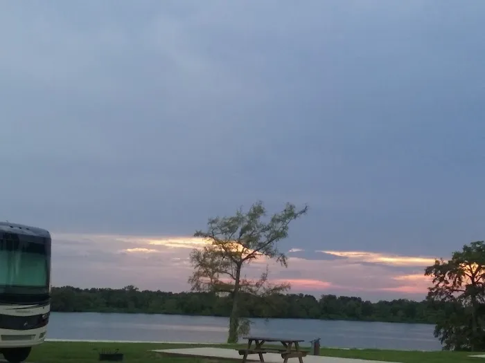 Lakeview Paradise RV Resort Picture 7