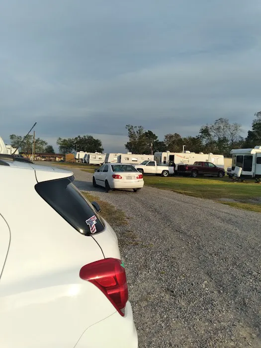 K & M MOBILE HOME & RV PARK Picture 2