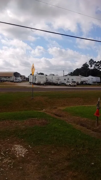 Meadow RV Park Picture 10