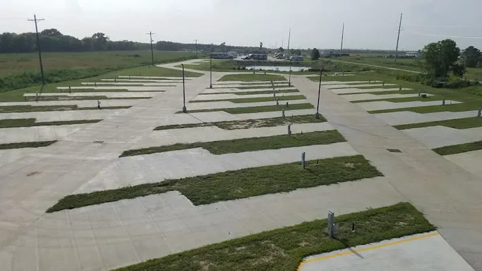 Hidden Palms RV Park Picture 9