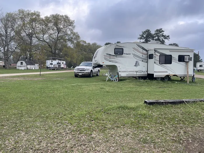 Sam Houston RV Park & Campground (Closed Permanently) Picture 1
