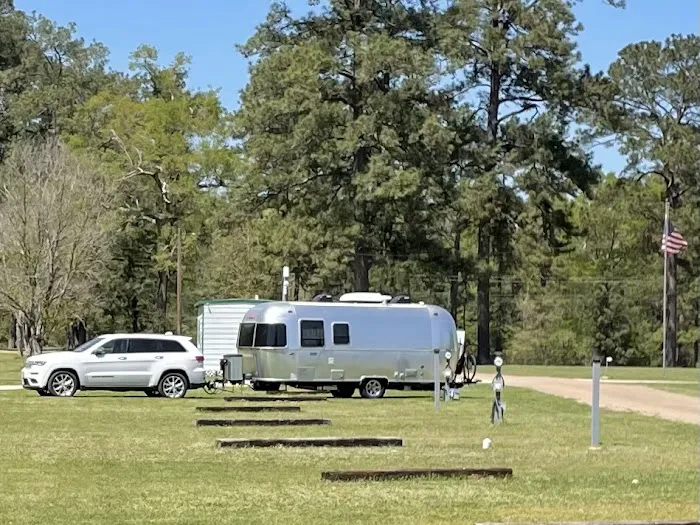 Sam Houston RV Park & Campground (Closed Permanently) Picture 6