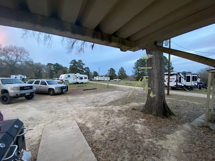 Sam Houston RV Park & Campground (Closed Permanently) Picture 9