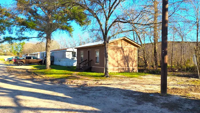 South Oaks Mobile Home Park Picture 3