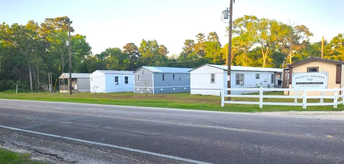 TRINITY GARDENS Picture 6