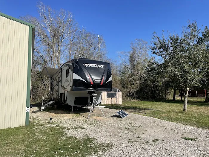 Eagle Cove RV park near Baytown and Mont Belvieu and Cove Picture 4