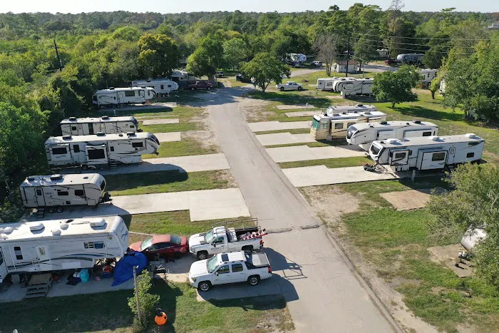 Shady Oaks RV Park Picture 4