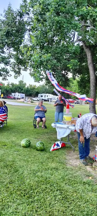 Shady Oaks RV Park Picture 9