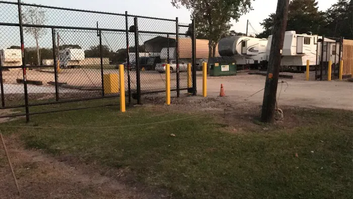 Bayou Country RV Park Picture 6