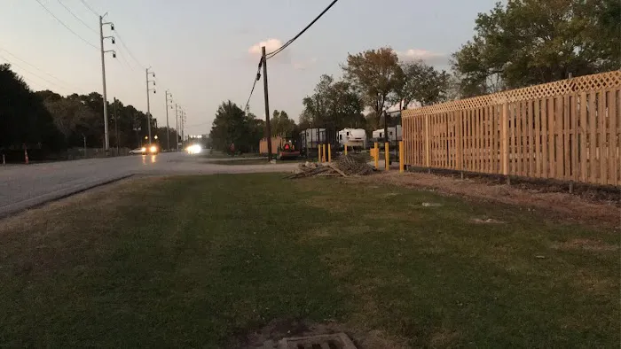 Bayou Country RV Park Picture 9