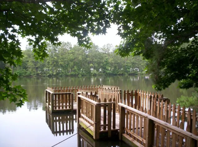 Lone Star Lakes RV Park Picture 2