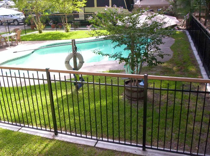 Lone Star Lakes RV Park Picture 9