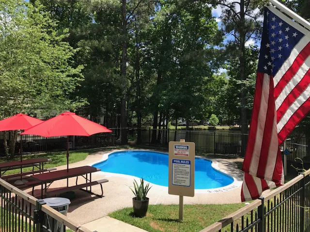 Lone Star Lakes RV Park Picture 4