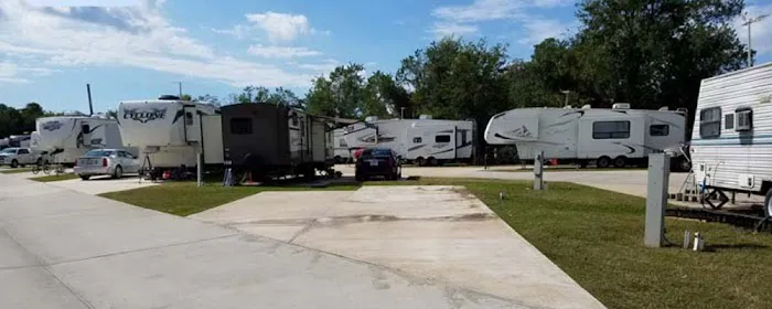 Highland Oaks RV Park Picture 7