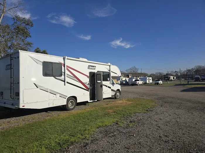 Highlands RV Park Picture 10