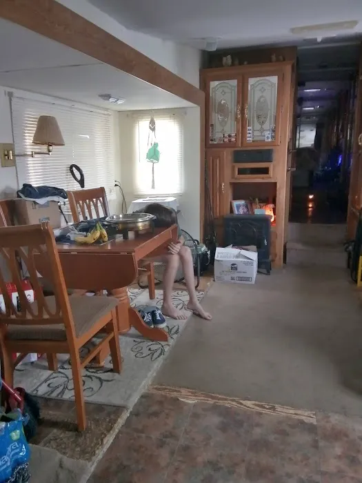 Hunter's RV Park: Office Picture 6