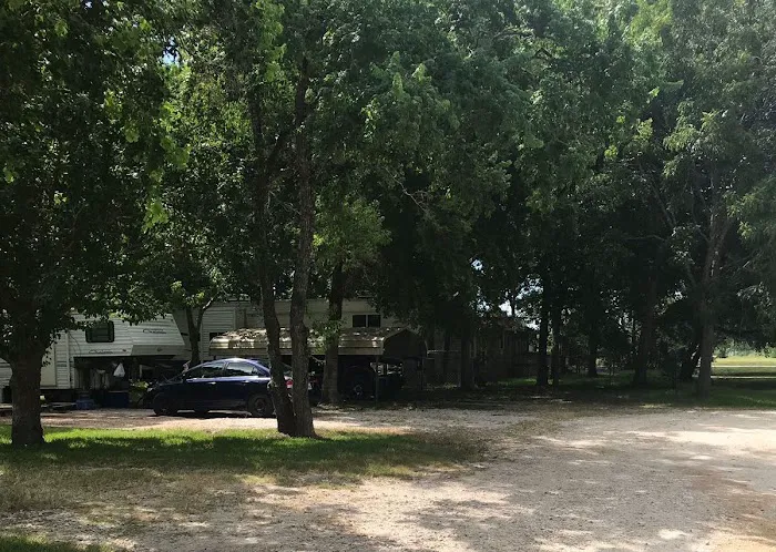 Lazy Acres RV Park Picture 4