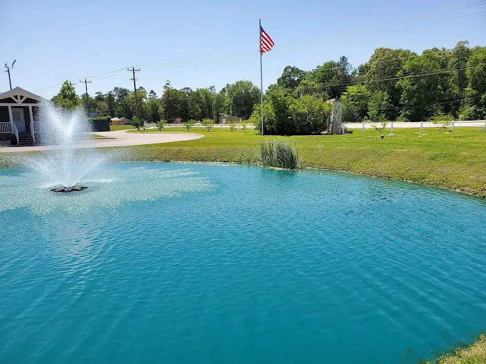 Four Oaks Village RV Park Picture 3