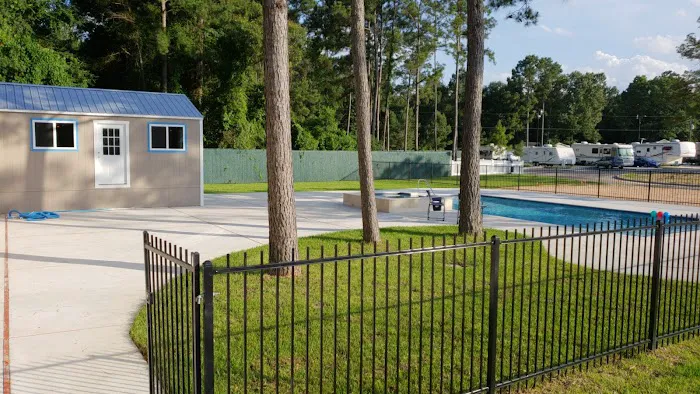 Four Oaks Village RV Park Picture 6