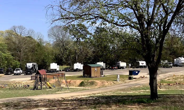 Red Fox Rv Park , Cabins And Storage Units Picture 1