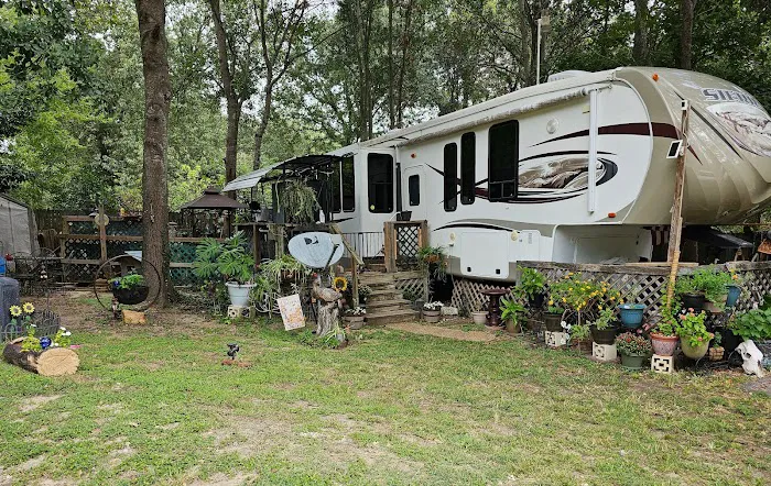 Mineola RV Park Picture 3