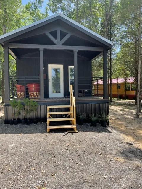Los Pines Tiny Home & RV Community Picture 7