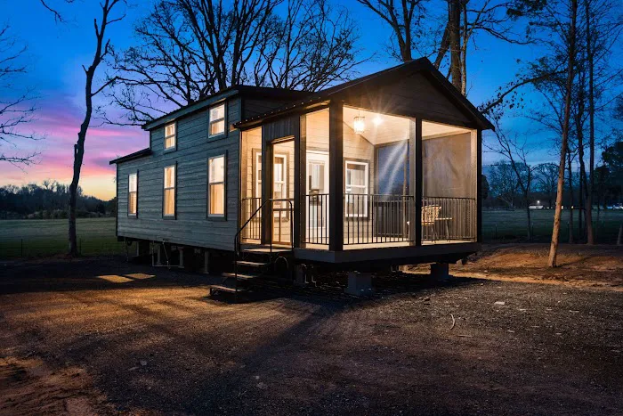 Los Pines Tiny Home & RV Community Picture 9