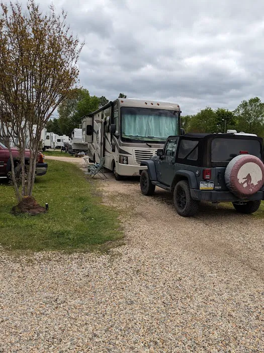 Ramblin Fever RV Park Picture 9