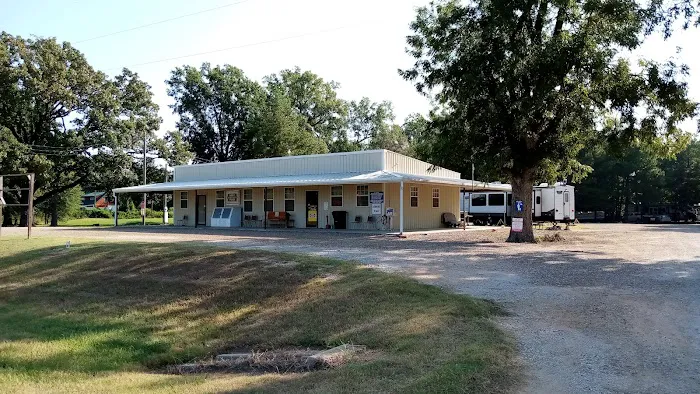 Lovin' Life RV Park and Country Store Picture 2