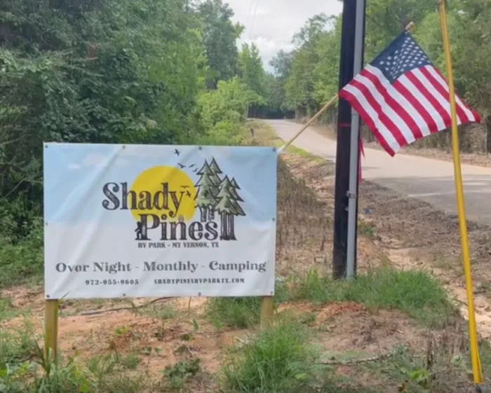 Shady Pines RV Park Picture 10