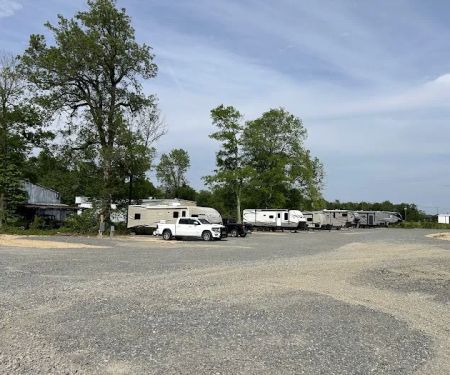 Dave’s Hideaway RV Park