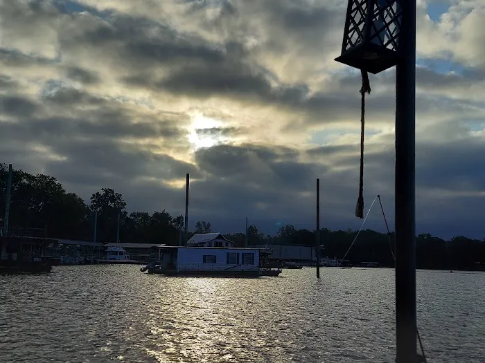 Joey's Moon Lake Marina Picture 9