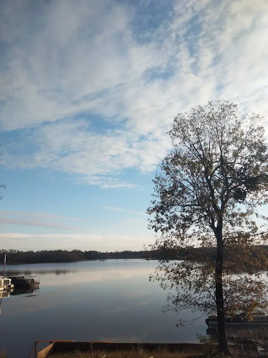 Joey's Moon Lake Marina Picture 4