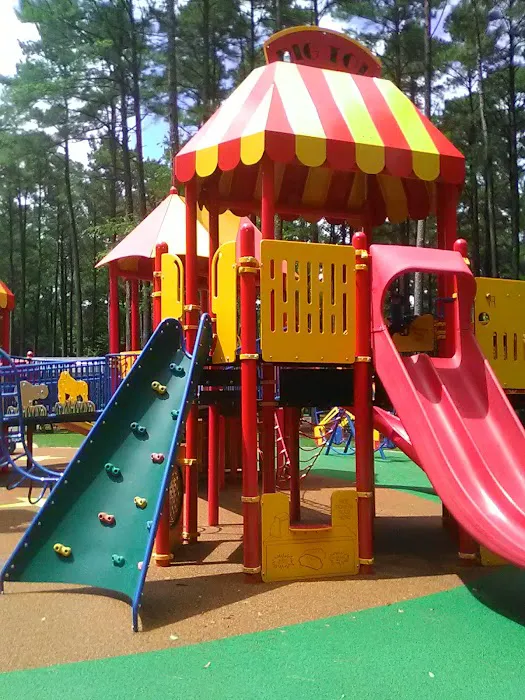 Circle Drive Mobile Home Park Picture 1