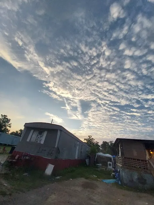 Happy Acres Mobile Home Park Picture 2