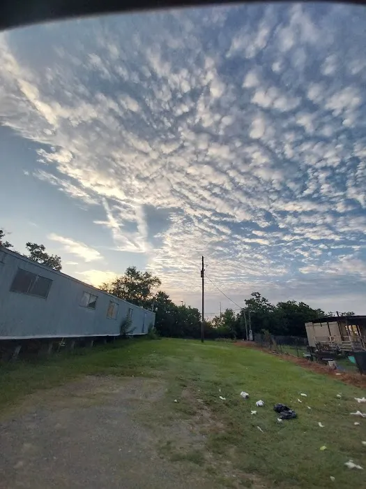 Happy Acres Mobile Home Park Picture 3