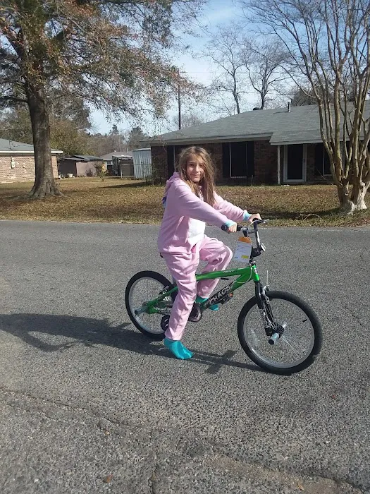 Sterling Oaks Mobile Home Estates Picture 1