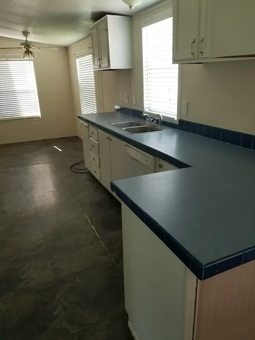 Edwards Pineridge Mobile Home Park Picture 5