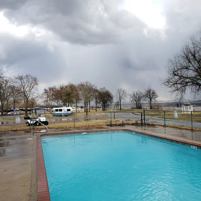 River View RV Park and Resort Picture 9