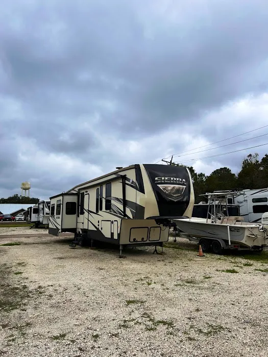 Sunrise Winnie RV Park & Storage Picture 2