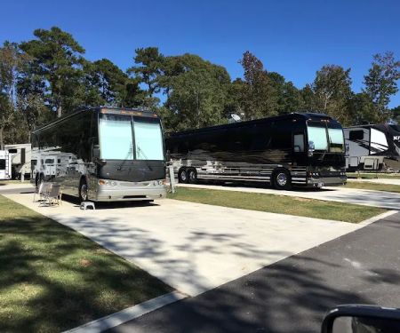 Majestic Pines RV Resort