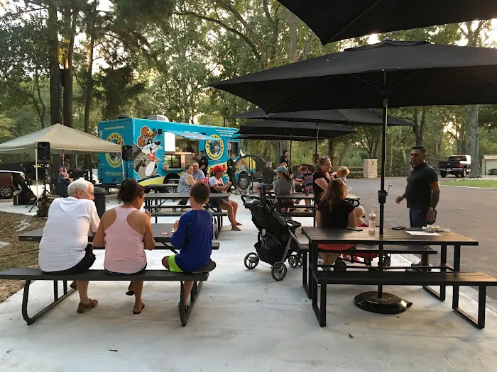 Majestic Pines RV Resort Picture 9