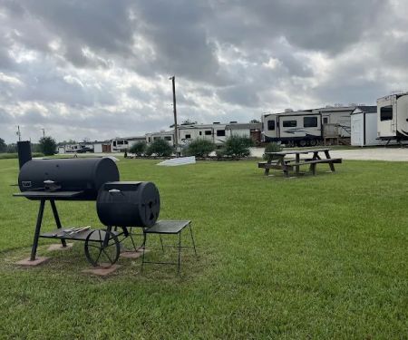3 Hills RV Park