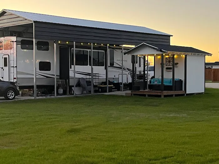 3 Hills RV Park Picture 8